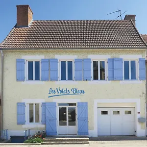 Hébergement de vacances Les Volets Bleus, Pierrefitte-sur-Loire